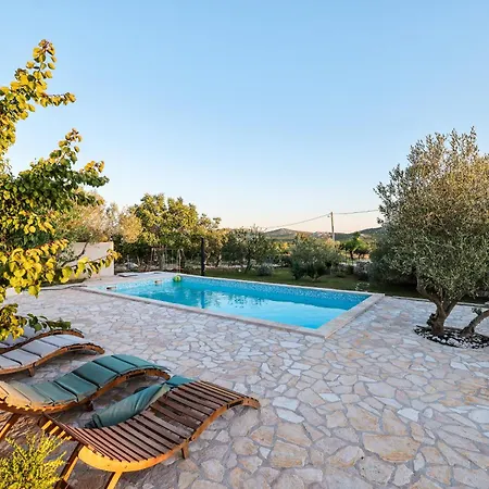 Peacefull Countryside Oasis